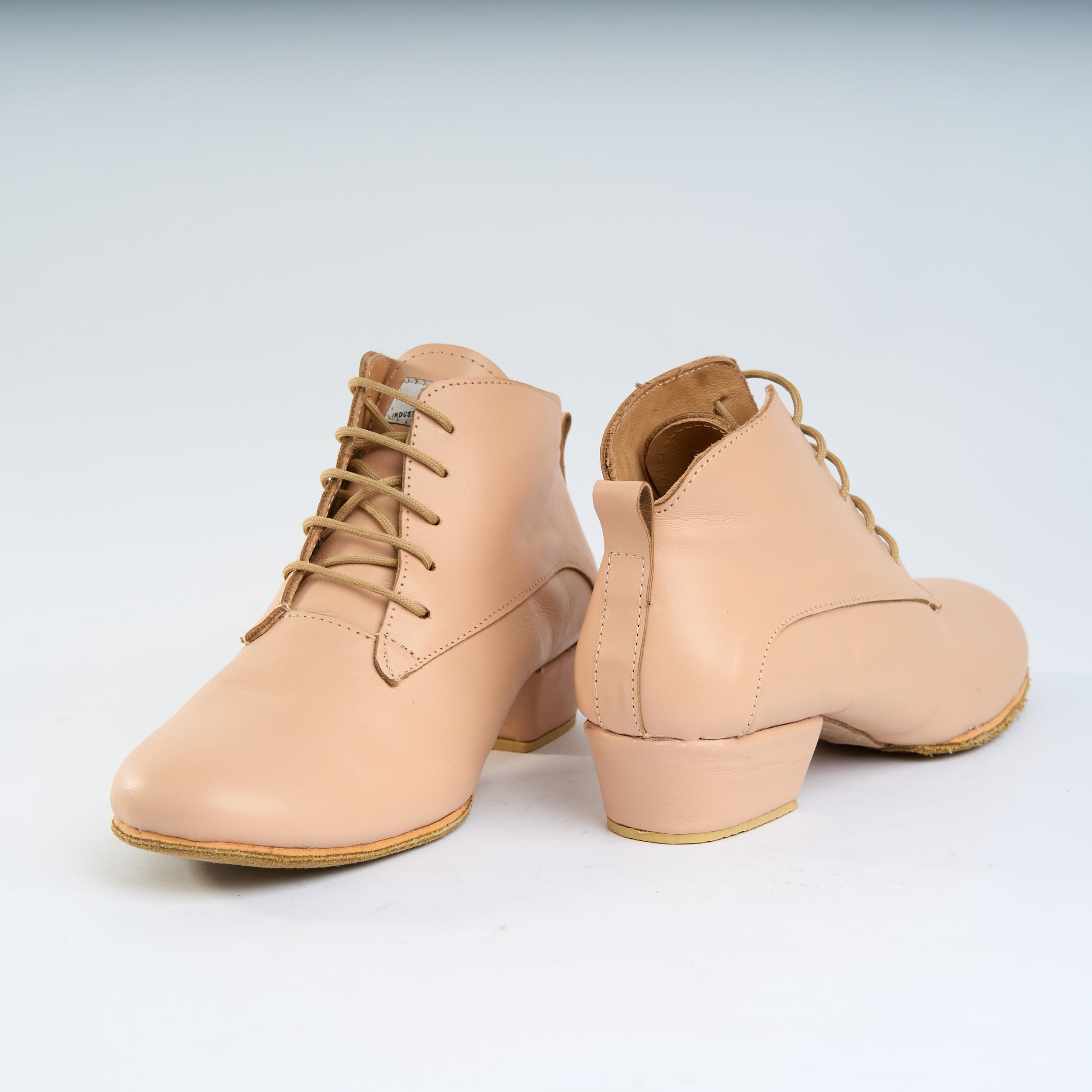 Peach Latte Leather - Handmade Tango Trainers - Tita 9602