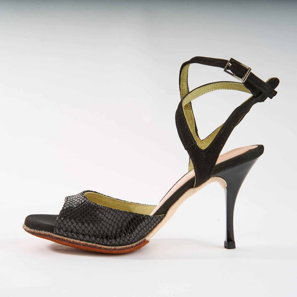 snake-texture-black-leather-